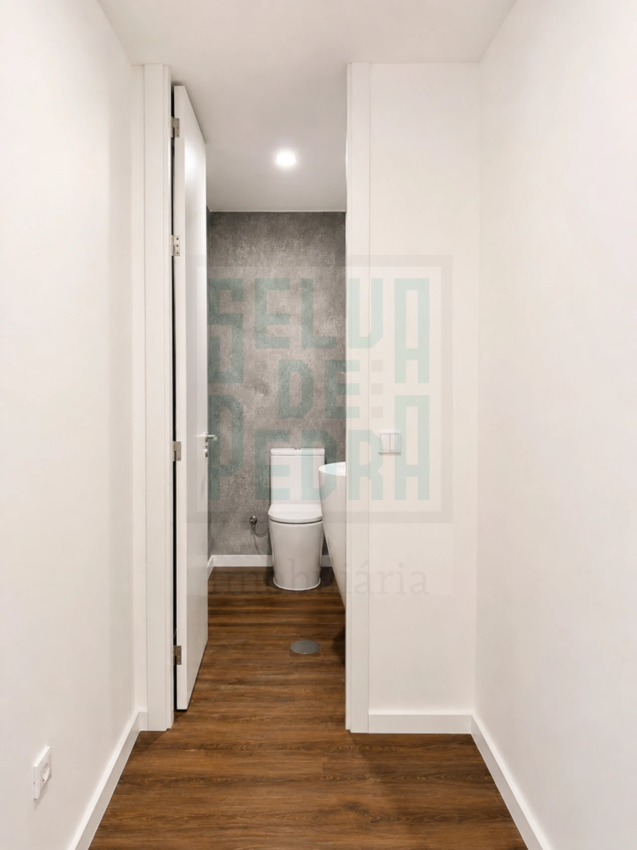 Apartamento T2 para Venda em Paços de Ferreira Foto 12