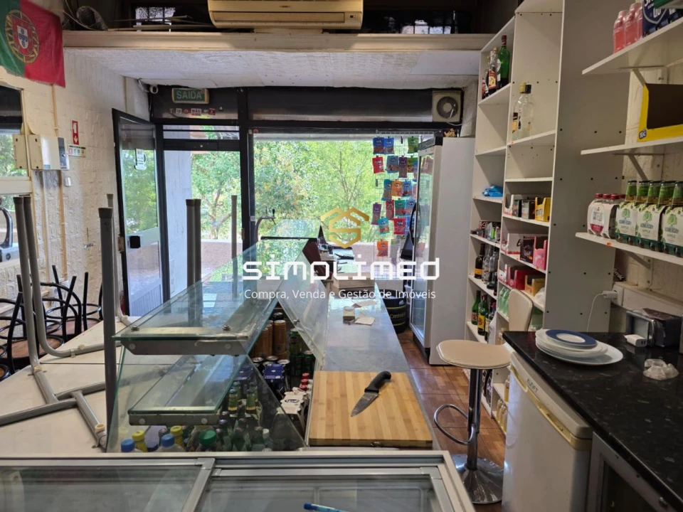 Loja para Arrendamento em Olivais Foto 14