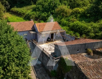 Quinta T6 para Venda em Vila Nova
