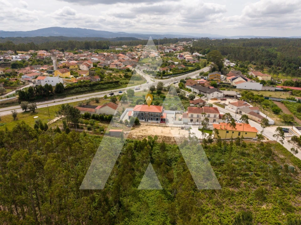 Moradia T3 para Venda em Casal Comba Foto 32