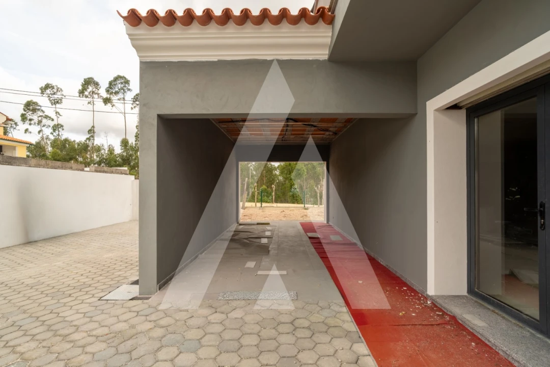 Moradia T3 para Venda em Casal Comba Foto 18