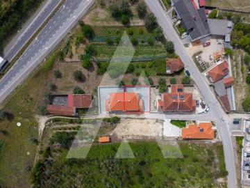 Moradia T3 para Venda em Casal Comba