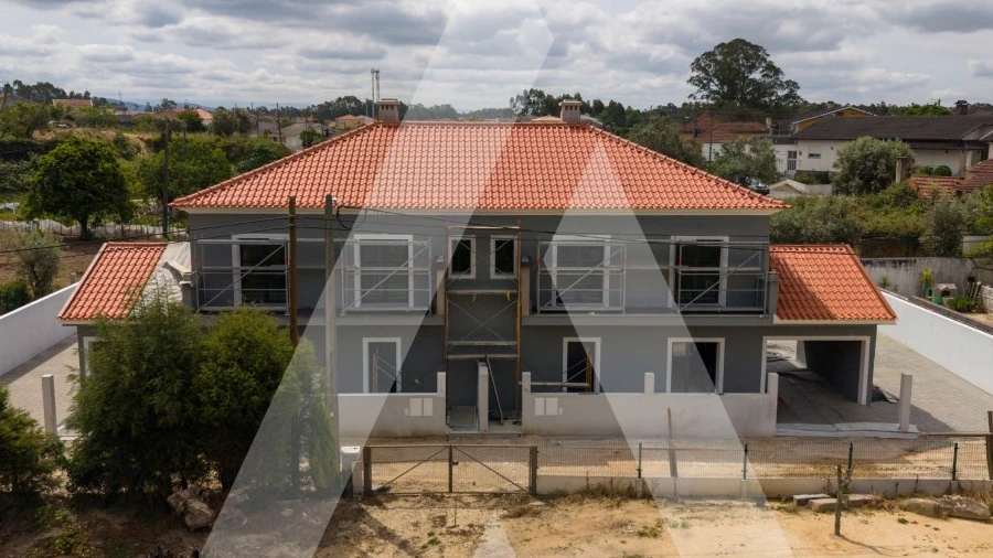 Moradia T3 para Venda em Casal Comba