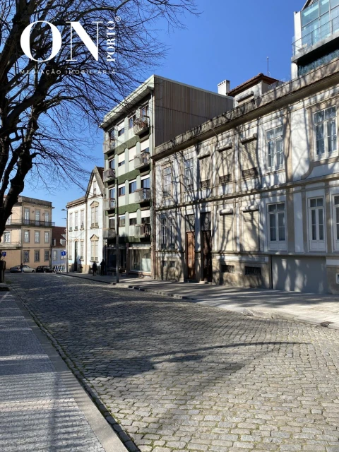 Loja para Venda em Lordelo do Ouro e Massarelos