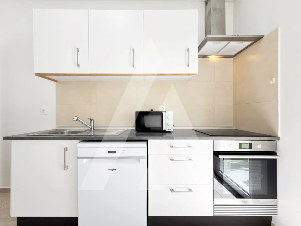 Apartamento T1 para Venda em Santo Antão e São Julião do Tojal Foto 20