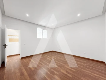 Apartamento T1 para Venda em Santo Antão e São Julião do Tojal