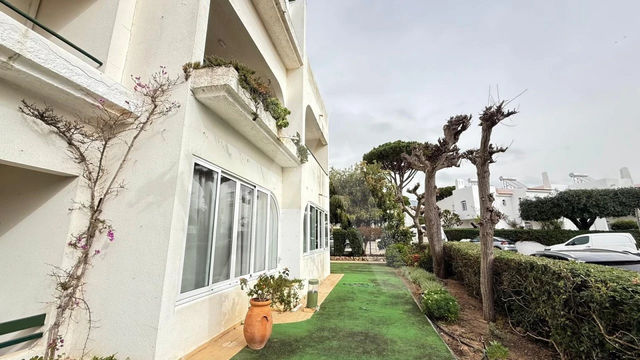 Apartamento T2 para Venda em Quarteira Foto 16