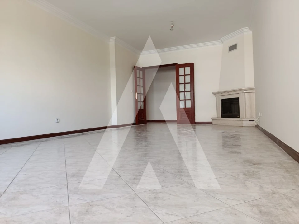 Apartamento T2 para Venda em Algueirão-Mem Martins Foto 1