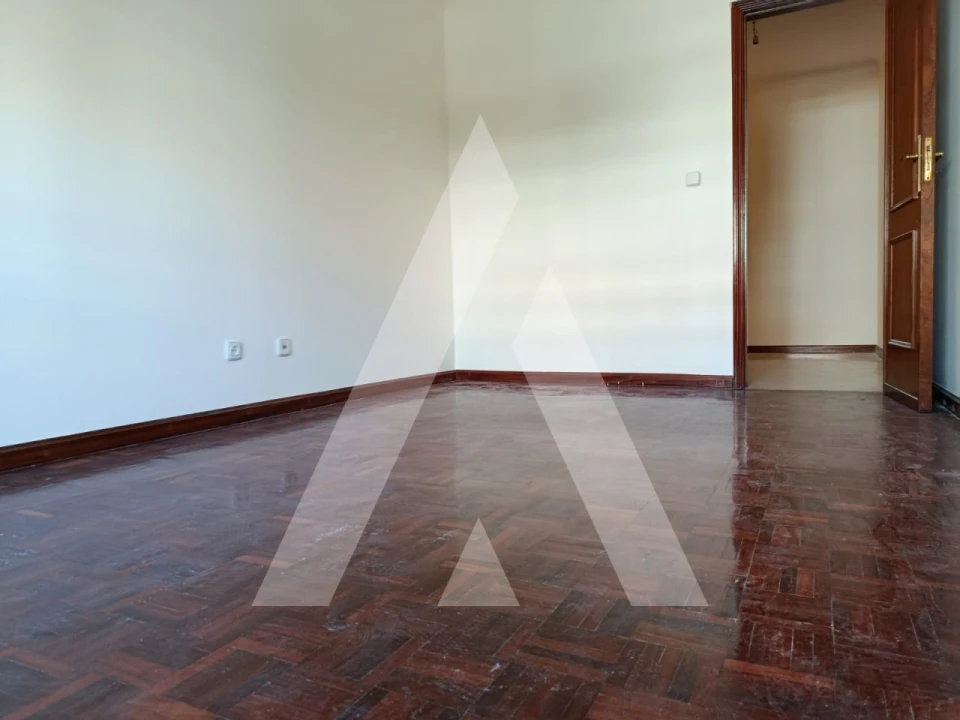 Apartamento T2 para Venda em Algueirão-Mem Martins Foto 9