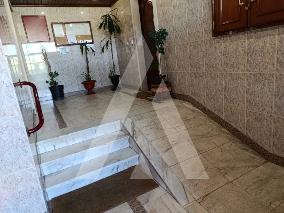 Apartamento T2 para Venda em Algueirão-Mem Martins Foto 18