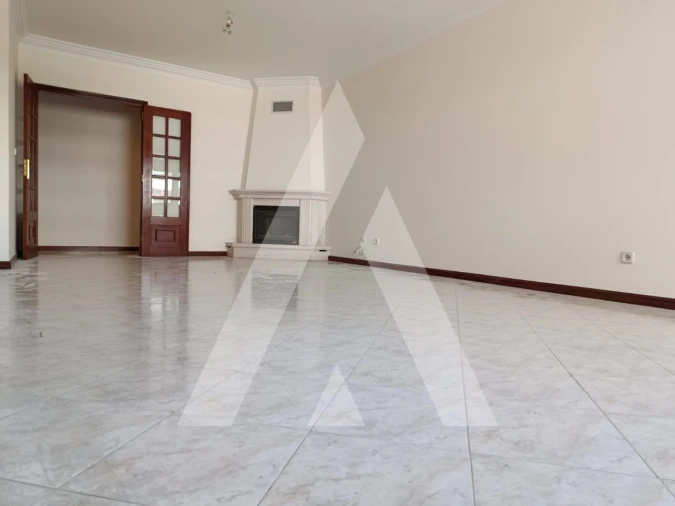 Apartamento T2 para Venda em Algueirão-Mem Martins Foto 3