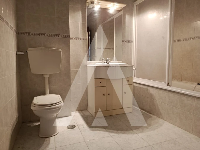Apartamento T2 para Venda em Algueirão-Mem Martins Foto 11