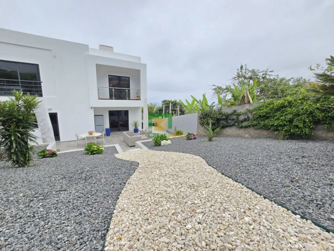 Moradia T3 para Venda em São Jorge Foto 25