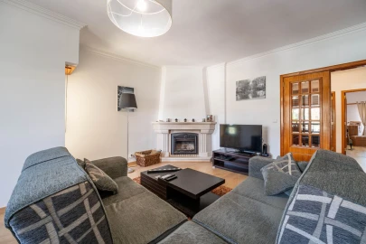 Apartamento T2 para Venda em Massamá e Monte Abraão