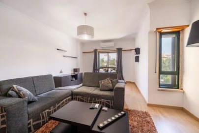 Apartamento T2 para Venda em Massamá e Monte Abraão