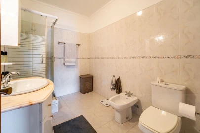 Apartamento T2 para Venda em Massamá e Monte Abraão