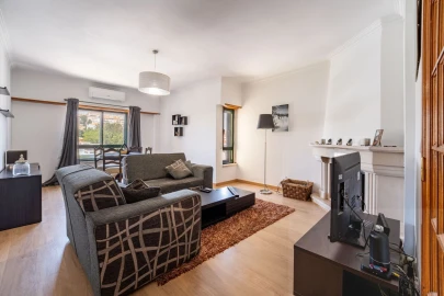 Apartamento T2 para Venda em Massamá e Monte Abraão