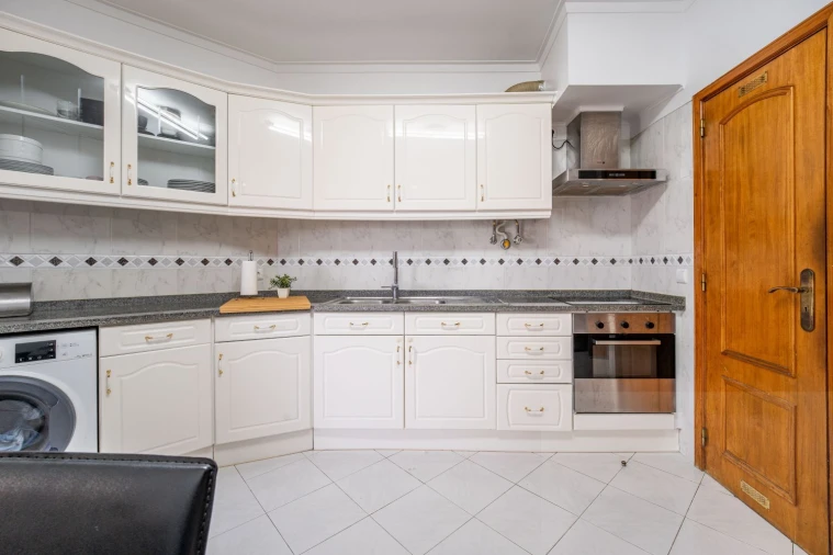 Apartamento T2 para Venda em Massamá e Monte Abraão Foto 31