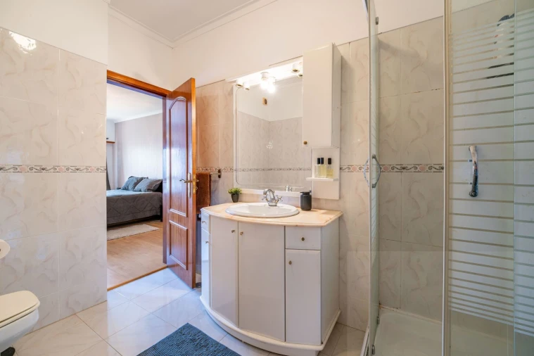 Apartamento T2 para Venda em Massamá e Monte Abraão Foto 20