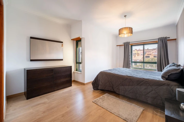 Apartamento T2 para Venda em Massamá e Monte Abraão Foto 15