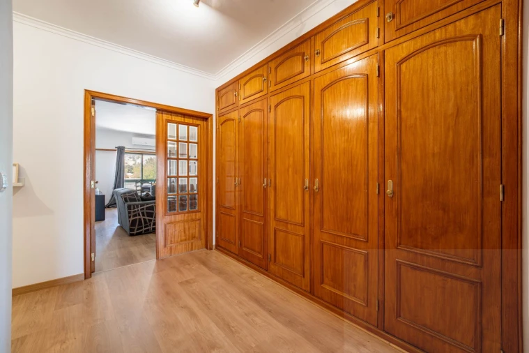 Apartamento T2 para Venda em Massamá e Monte Abraão Foto 14