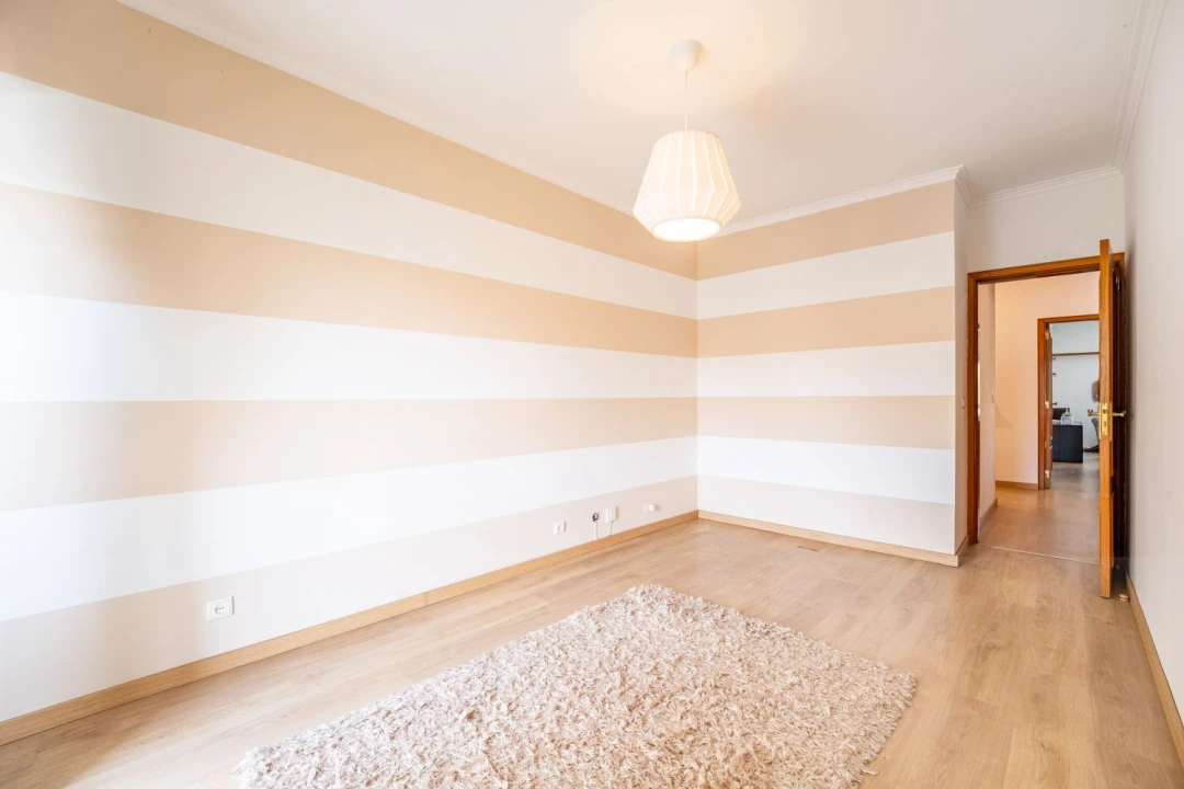 Apartamento T2 para Venda em Massamá e Monte Abraão Foto 24