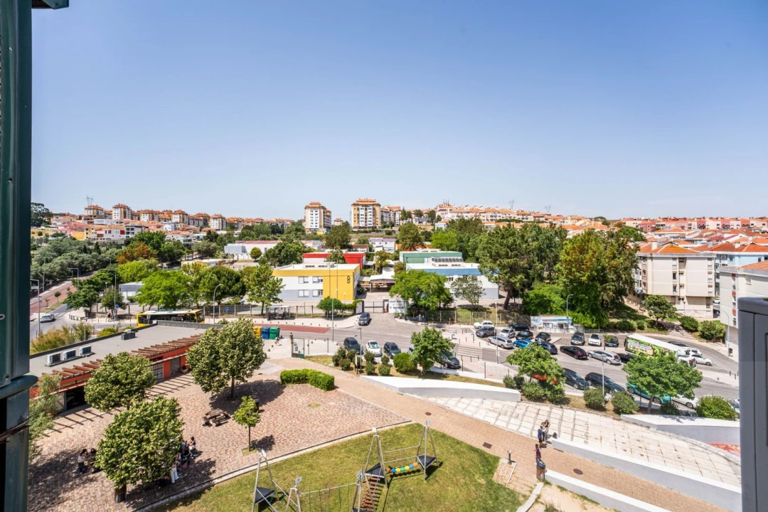 Apartamento T2 para Venda em Massamá e Monte Abraão Foto 35