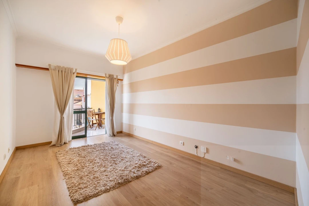 Apartamento T2 para Venda em Massamá e Monte Abraão Foto 25