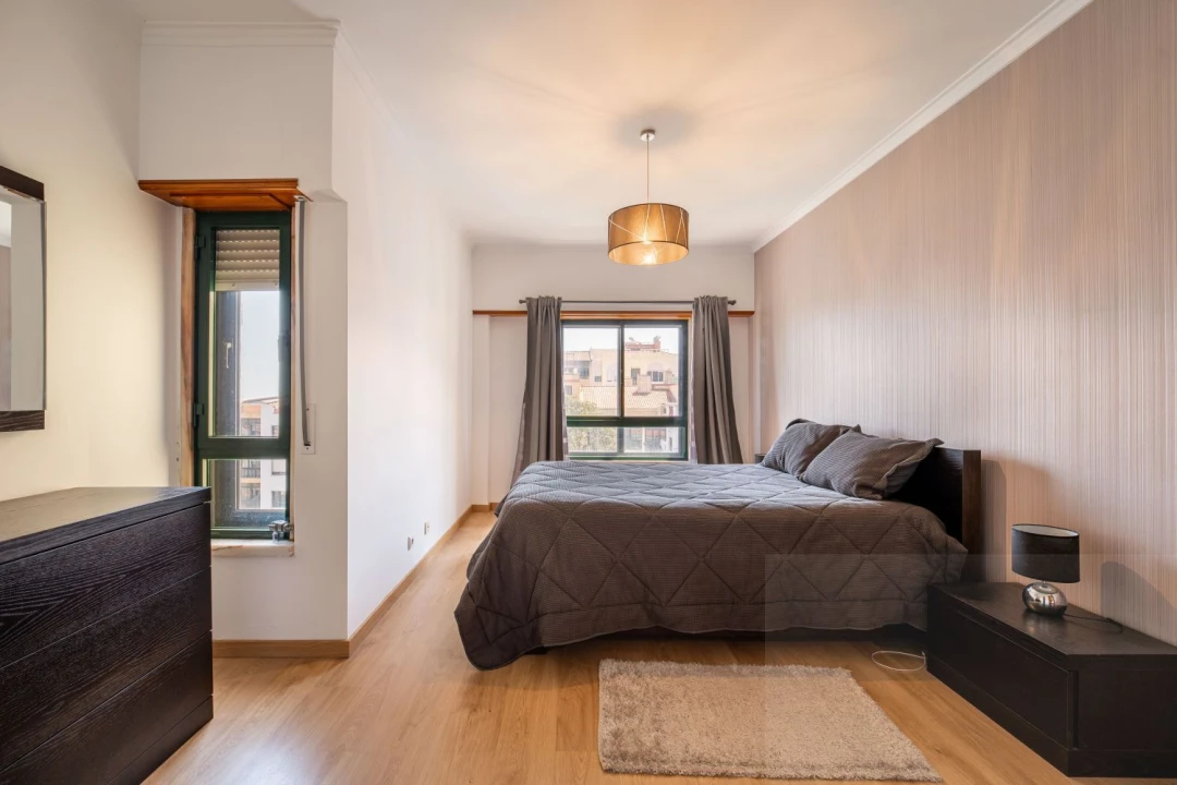 Apartamento T2 para Venda em Massamá e Monte Abraão Foto 16