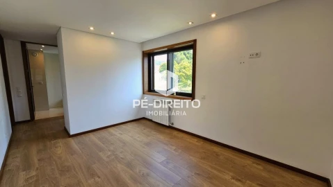 Apartamento T3 para Venda em Canelas