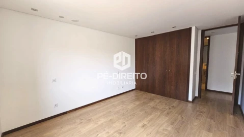 Apartamento T3 para Venda em Canelas