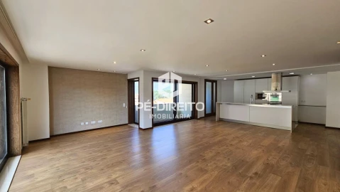 Apartamento T3 para Venda em Canelas