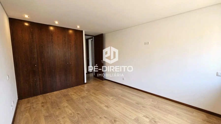 Apartamento T3 para Venda em Canelas Foto 21
