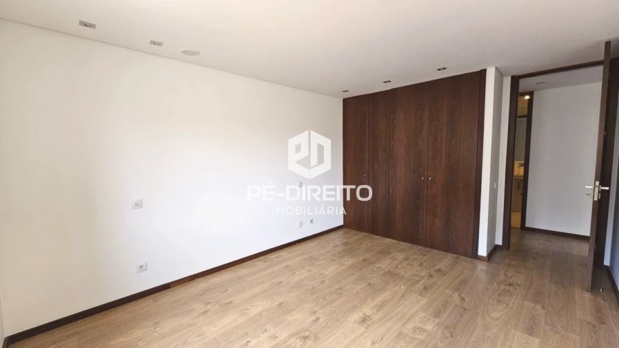 Apartamento T3 para Venda em Canelas Foto 26
