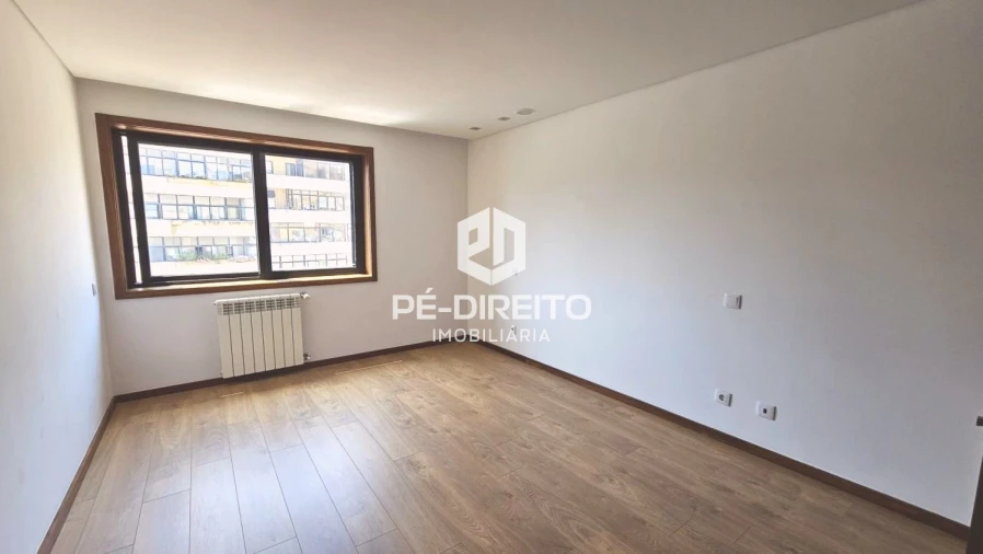 Apartamento T3 para Venda em Canelas Foto 25