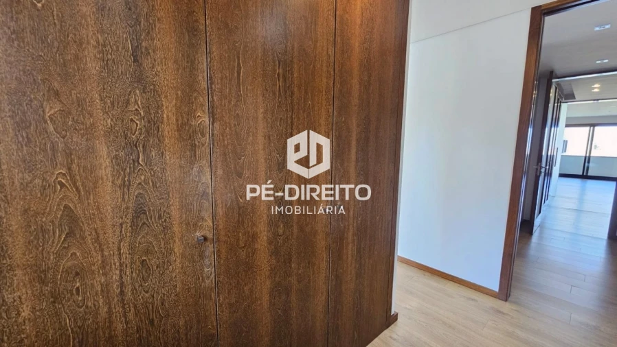 Apartamento T3 para Venda em Canelas Foto 28