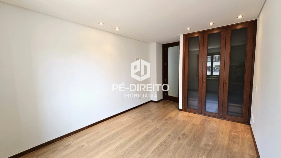 Apartamento T3 para Venda em Canelas Foto 18