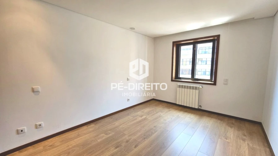 Apartamento T3 para Venda em Canelas Foto 20