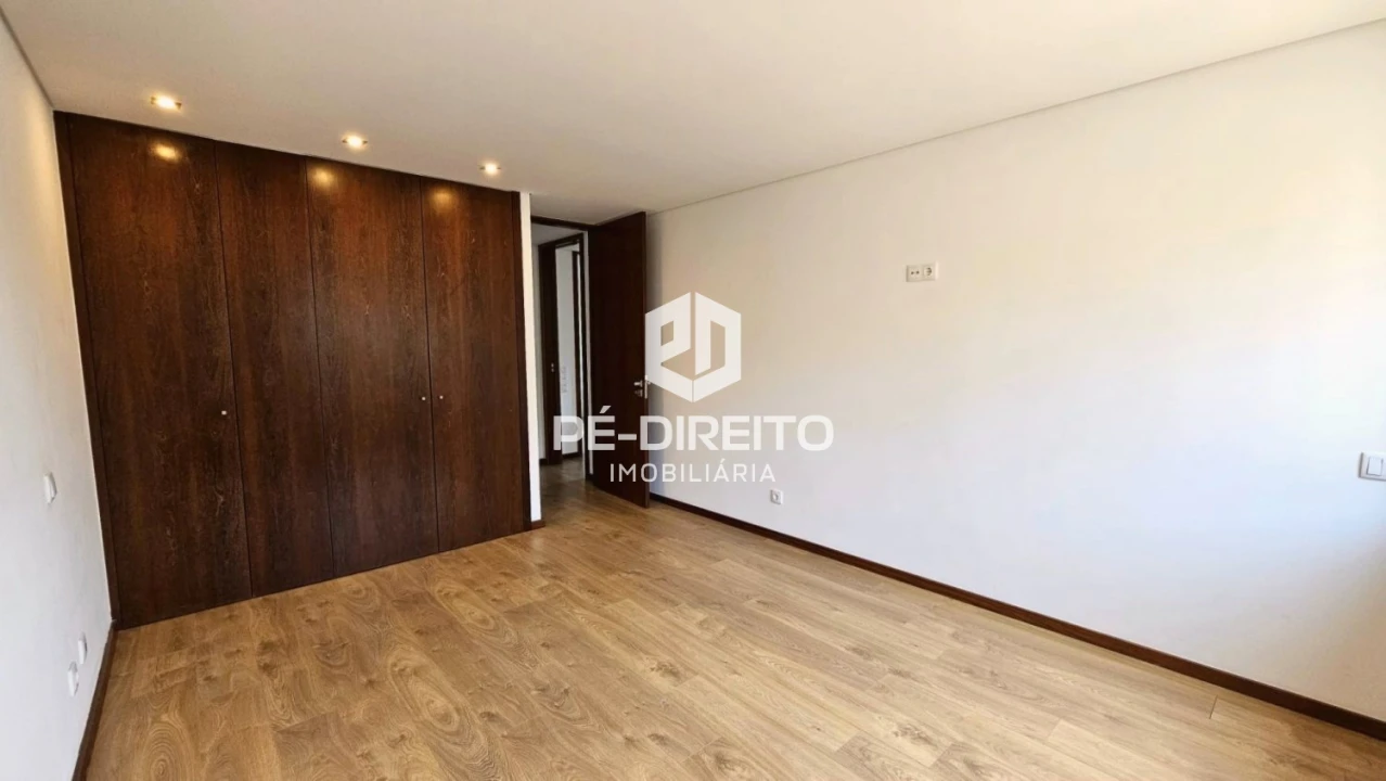 Apartamento T3 para Venda em Canelas Foto 21