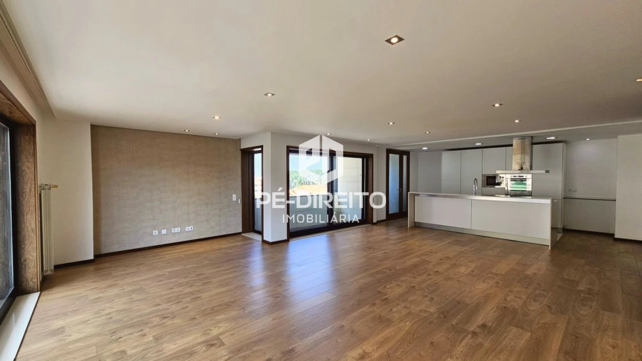 Apartamento T3 para Venda em Canelas Foto 1