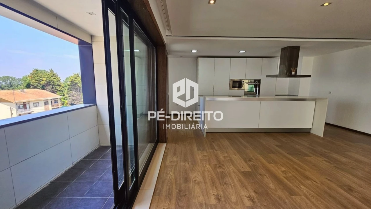 Apartamento T3 para Venda em Canelas Foto 12