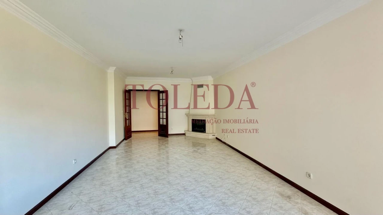 Apartamento T2 para Venda em Algueirão-Mem Martins Foto 7
