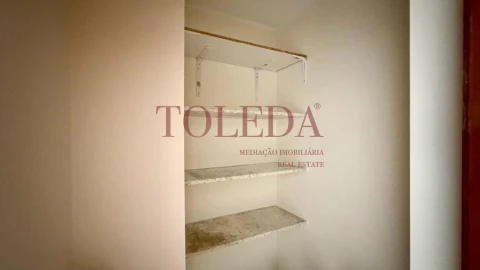 Apartamento T2 para Venda em Algueirão-Mem Martins