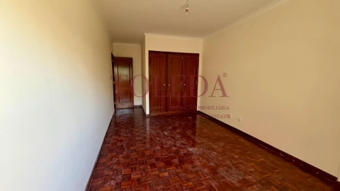 Apartamento T2 para Venda em Algueirão-Mem Martins