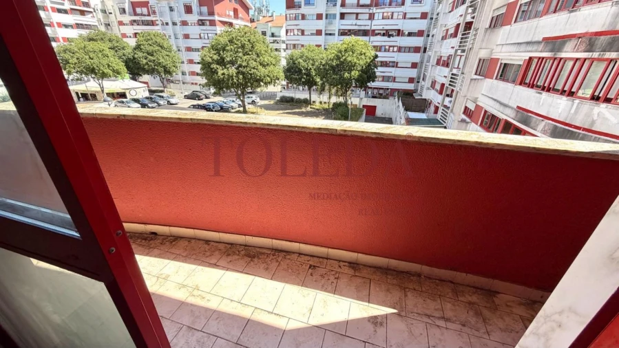 Apartamento T2 para Venda em Algueirão-Mem Martins Foto 12