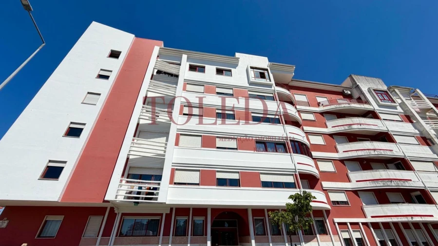 Apartamento T2 para Venda em Algueirão-Mem Martins Foto 23