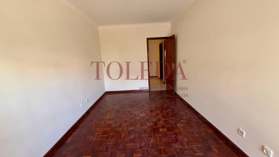 Apartamento T2 para Venda em Algueirão-Mem Martins Foto 19