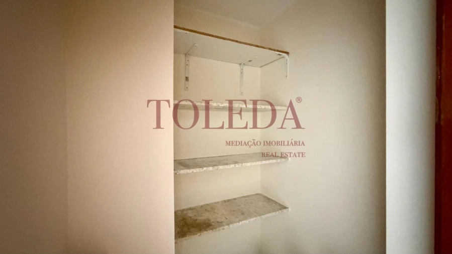 Apartamento T2 para Venda em Algueirão-Mem Martins Foto 4