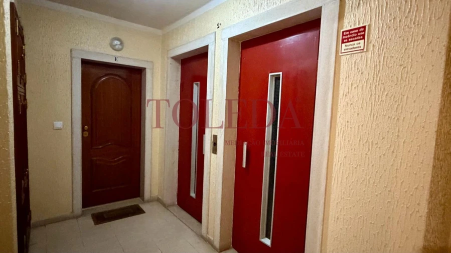 Apartamento T2 para Venda em Algueirão-Mem Martins Foto 24