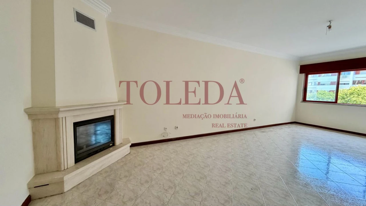 Apartamento T2 para Venda em Algueirão-Mem Martins Foto 6